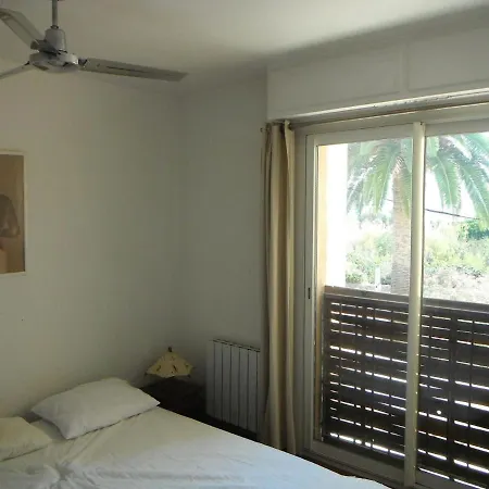 Calvi, 4 Personnes, Centre Ville, 200m De La Plage, Vue Appartamento *
