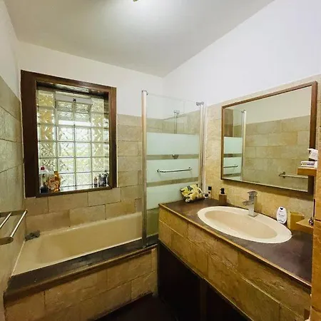 Appartamento Calvi, 4 Personnes, Centre Ville, 200m De La Plage, Vue Calvi (Corsica)